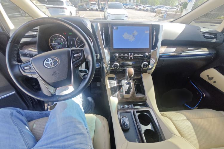 Used Toyota Alphard 2021 Dual-Engine 2.5L Prestige Edition Center Console