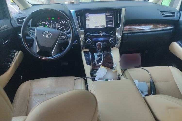 Used Toyota Alphard 2021 Dual-Engine 2.5L Luxury Edition Center Console
