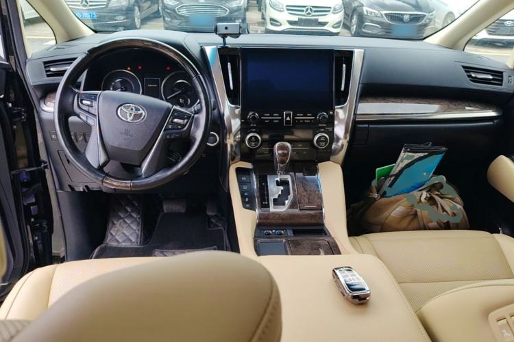 Used Toyota Alphard 2021 Dual-Engine 2.5L Prestige Edition Center Console
