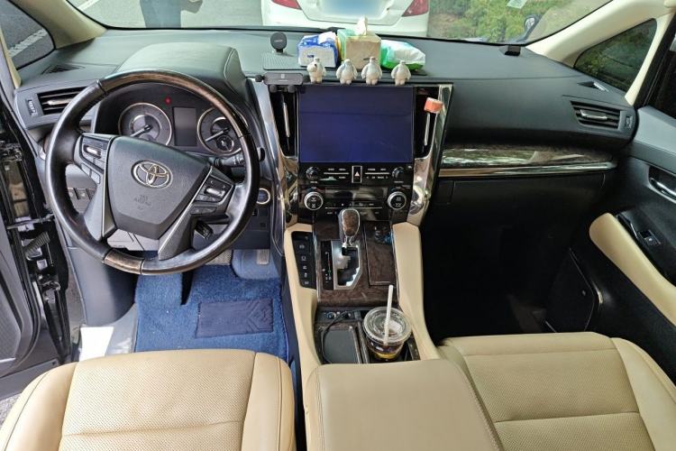 Used Toyota Alphard 2021 Dual-Engine 2.5L Prestige Edition Center Console
