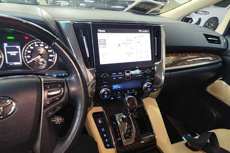 Used Toyota Alphard 2021 Dual-Engine 2.5L Luxury Edition Center Console