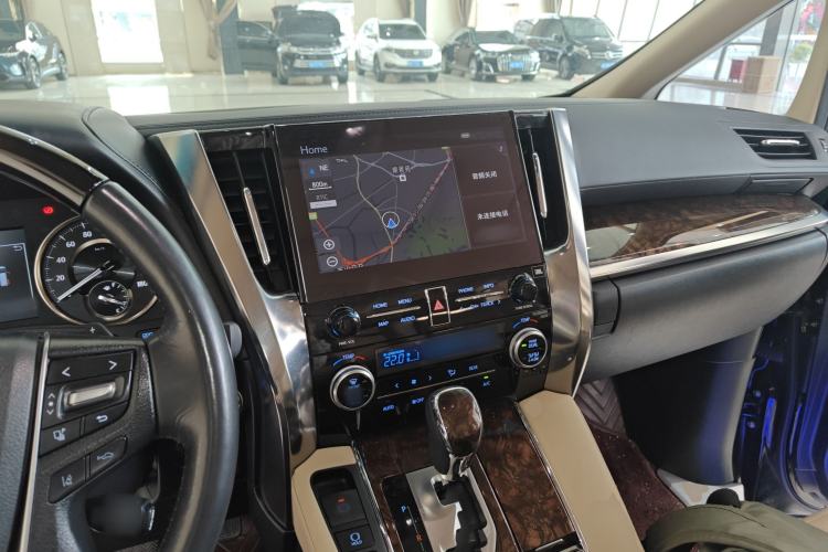 Used Toyota Alphard 2021 Dual-Engine 2.5L Luxury Edition Center Console