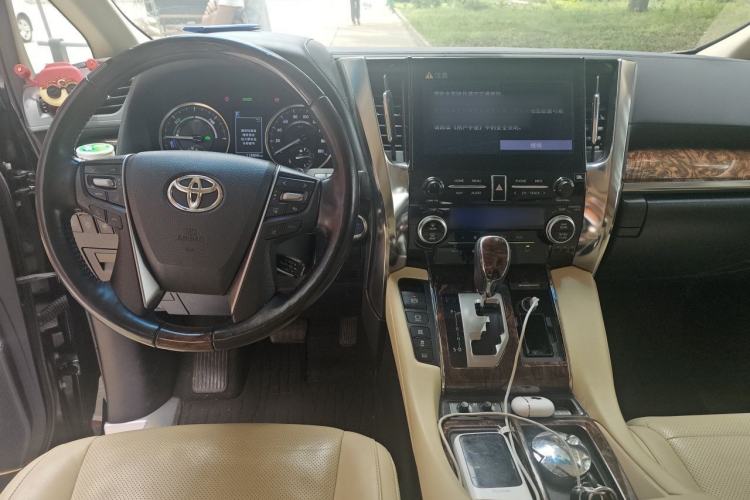 Used Toyota Alphard 2021 Dual-Engine 2.5L Luxury Edition Center Console