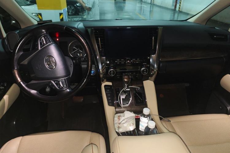 Used Toyota Alphard 2021 Dual-Engine 2.5L Prestige Edition Center Console