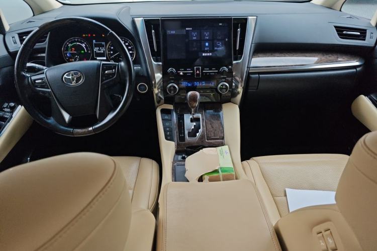 Used Toyota Alphard 2021 Dual-Motor 2.5L Premium Edition Center Console