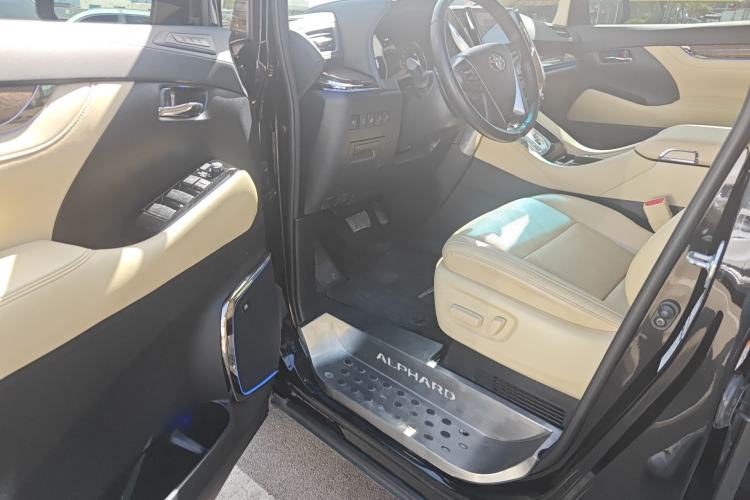Used Toyota Alphard 2021 Dual-Engine 2.5L Prestige Edition Driver Seat