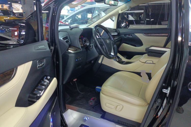 Used Toyota Alphard 2021 Dual-Engine 2.5L Luxury Edition Driver Seat