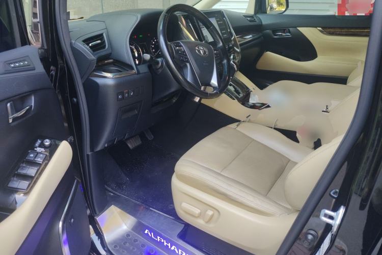 Used Toyota Alphard 2021 Dual-Engine 2.5L Luxury Edition Driver Seat