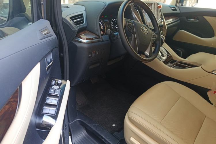 Used Toyota Alphard 2021 Dual-Engine 2.5L Luxury Edition Driver Seat