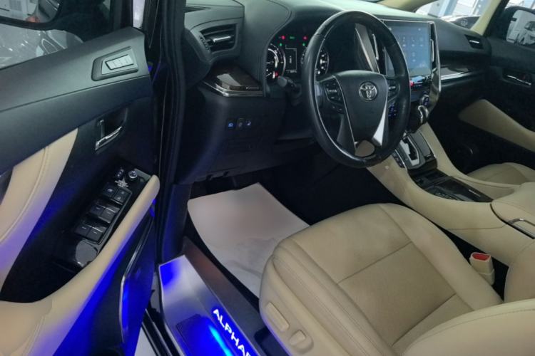 Used Toyota Alphard 2021 Dual-Engine 2.5L Luxury Edition Driver Seat
