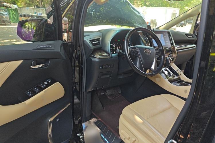 Used Toyota Alphard 2021 Dual-Motor 2.5L Premium Edition Driver Seat