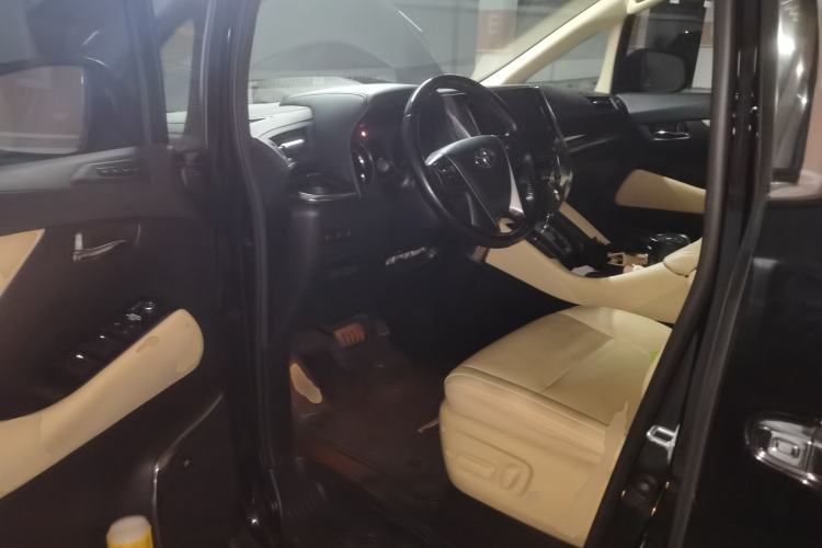 Used Toyota Alphard 2021 Dual-Engine 2.5L Luxury Edition Driver Seat