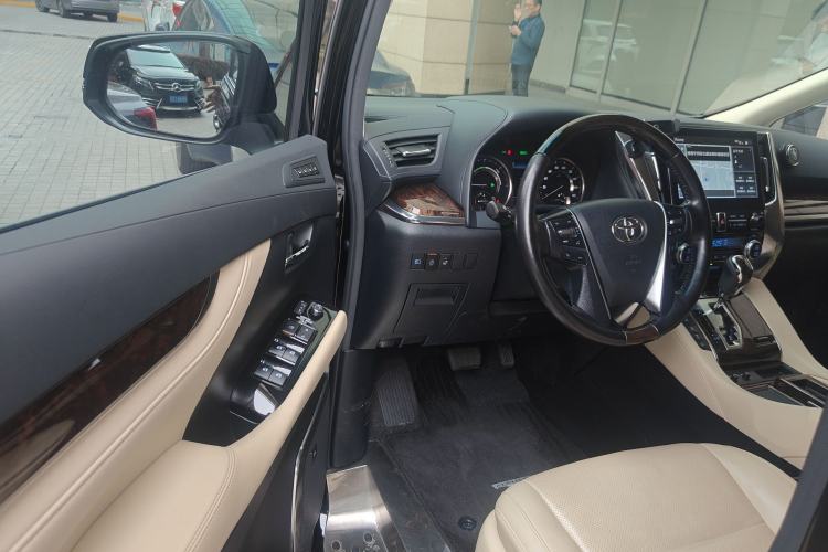 Used Toyota Alphard 2021 Dual-Engine 2.5L Luxury Edition Driver Seat