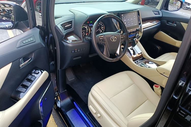 Used Toyota Alphard 2021 Dual-Engine 2.5L Luxury Edition Driver Seat