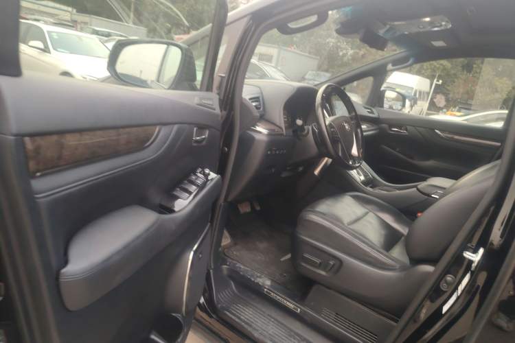 Used Toyota Alphard 2021 Dual-Engine 2.5L Prestige Edition Driver Seat