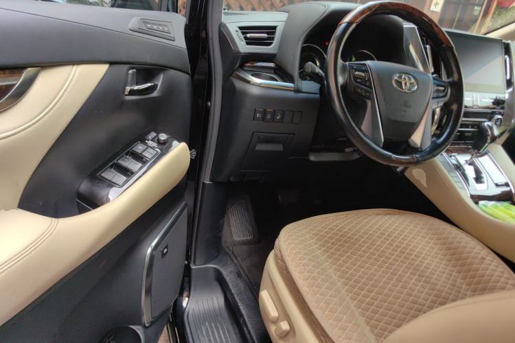 Used Toyota Alphard 2021 Dual-Engine 2.5L Luxury Edition Driver Seat