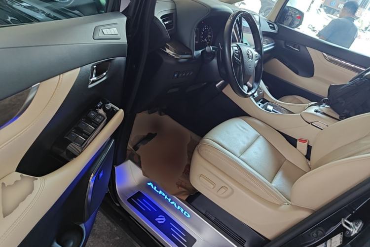 Used Toyota Alphard 2021 Dual-Engine 2.5L Prestige Edition Driver Seat