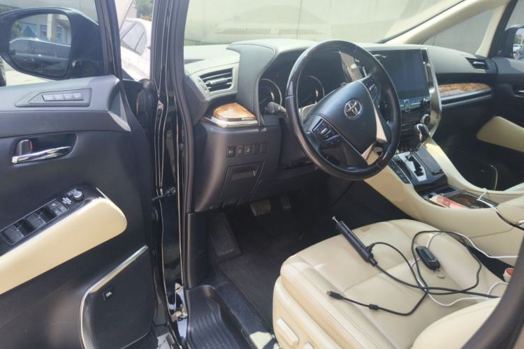 Used Toyota Alphard 2021 Dual-Engine 2.5L Luxury Edition Driver Seat