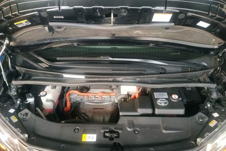 Used Toyota Alphard 2021 Dual-Engine 2.5L Luxury Edition Engine Bay