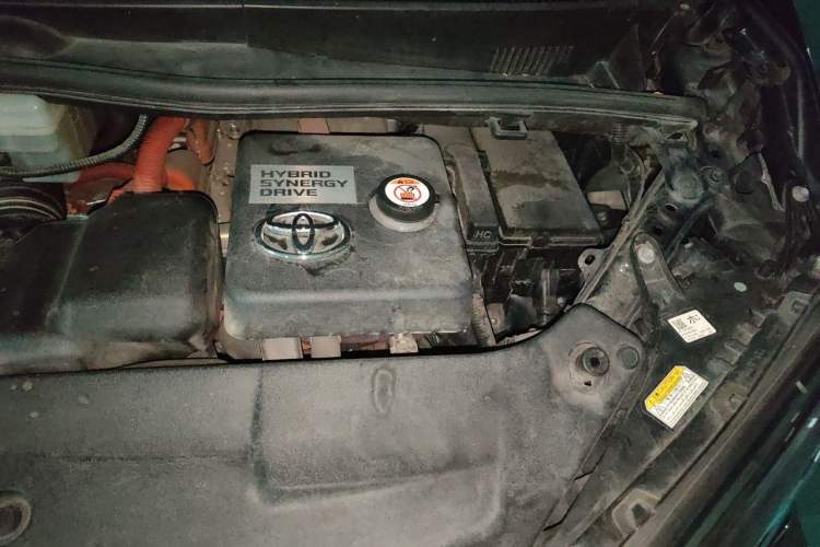 Used Toyota Alphard 2021 Dual-Engine 2.5L Luxury Edition Engine Bay Left