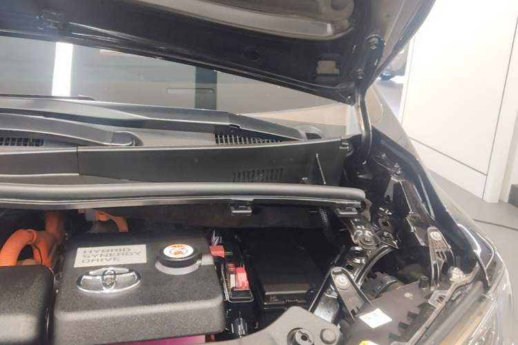 Used Toyota Alphard 2021 Dual-Engine 2.5L Prestige Edition Engine Bay Left