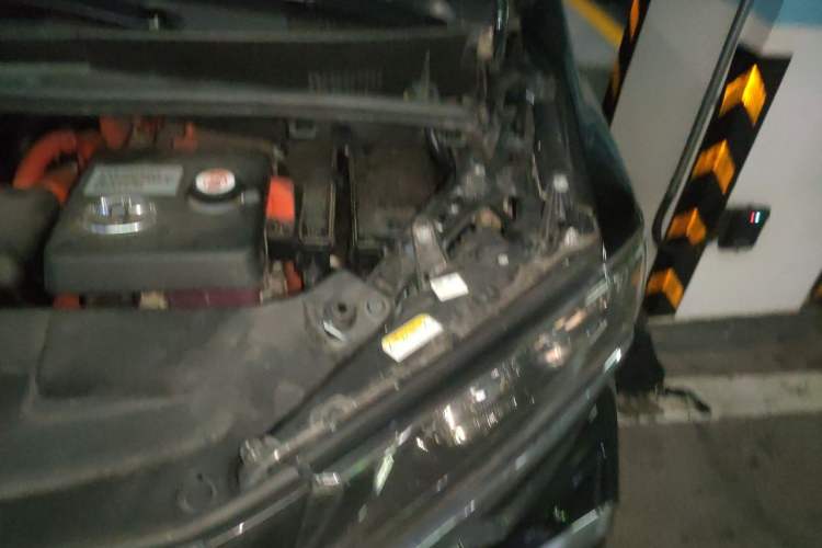 Used Toyota Alphard 2021 Dual-Engine 2.5L Luxury Edition Engine Bay Left