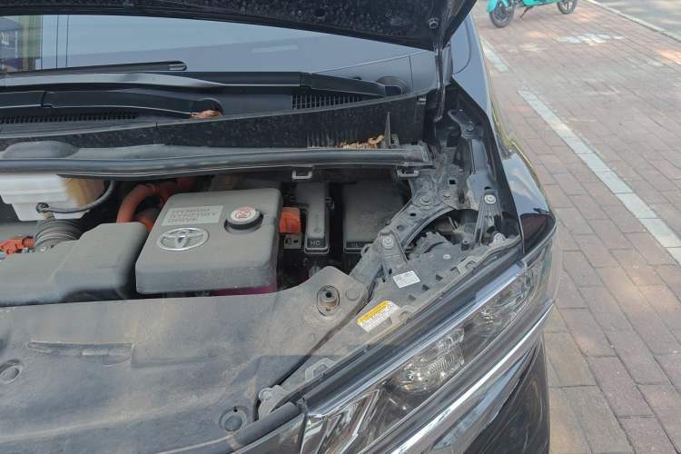 Used Toyota Alphard 2021 Dual-Engine 2.5L Luxury Edition Engine Bay Left