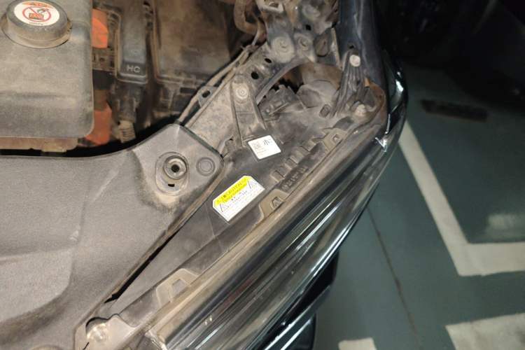 Used Toyota Alphard 2021 Dual-Engine 2.5L Prestige Edition Engine Bay Left