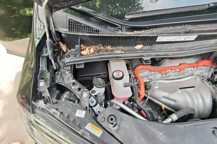 Used Toyota Alphard 2021 Dual-Motor 2.5L Premium Edition Engine Bay Right