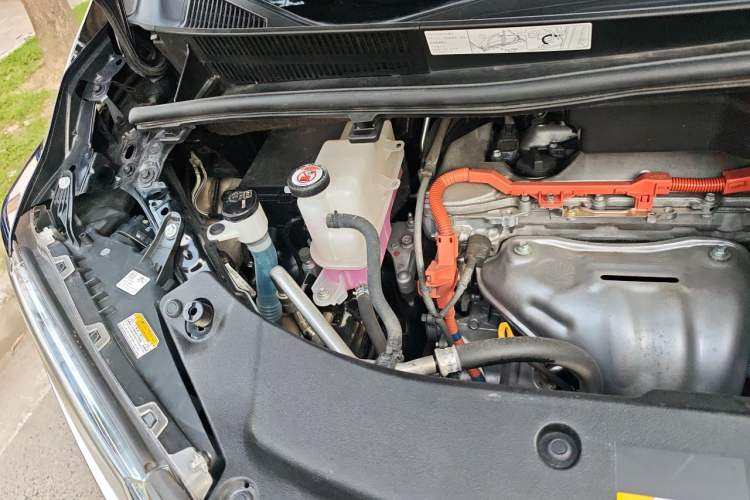 Used Toyota Alphard 2021 Dual-Engine 2.5L Prestige Edition Engine Bay Right