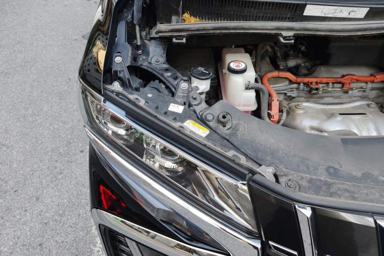 Used Toyota Alphard 2021 Dual-Engine 2.5L Prestige Edition Engine Bay Right