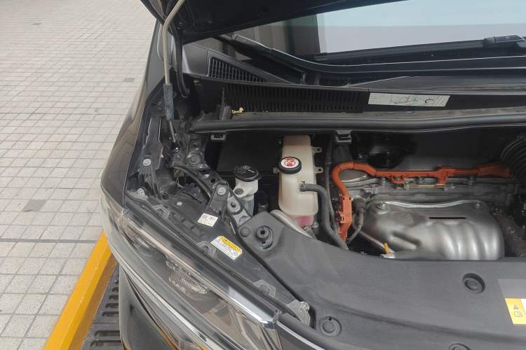 Used Toyota Alphard 2021 Dual-Engine 2.5L Luxury Edition Engine Bay Right