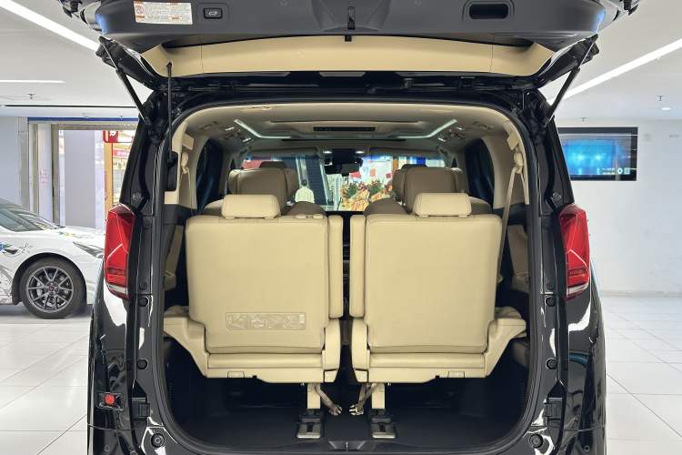 Used Toyota Alphard 2021 Dual-Engine 2.5L Prestige Edition Exterior 2