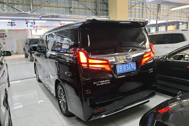 Used Toyota Alphard 2021 Dual-Motor 2.5L Premium Edition Exterior 2
