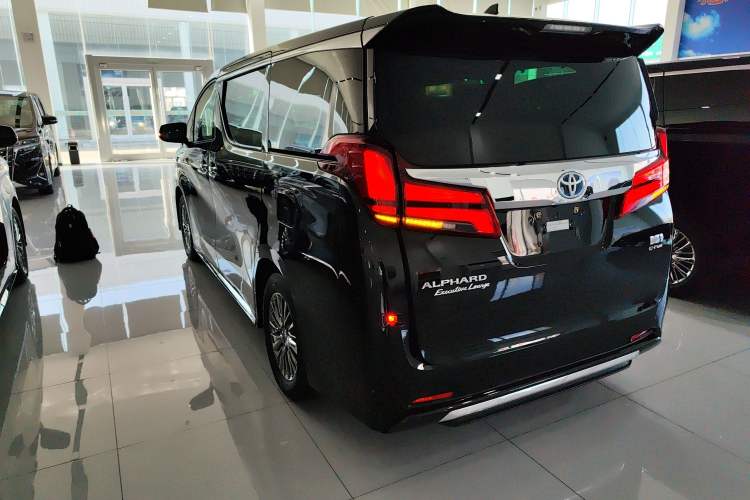 Used Toyota Alphard 2021 Dual-Motor 2.5L Premium Edition Exterior 2