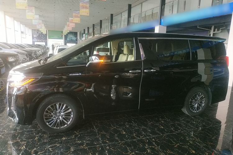 Used Toyota Alphard 2021 Dual-Engine 2.5L Luxury Edition Exterior 3