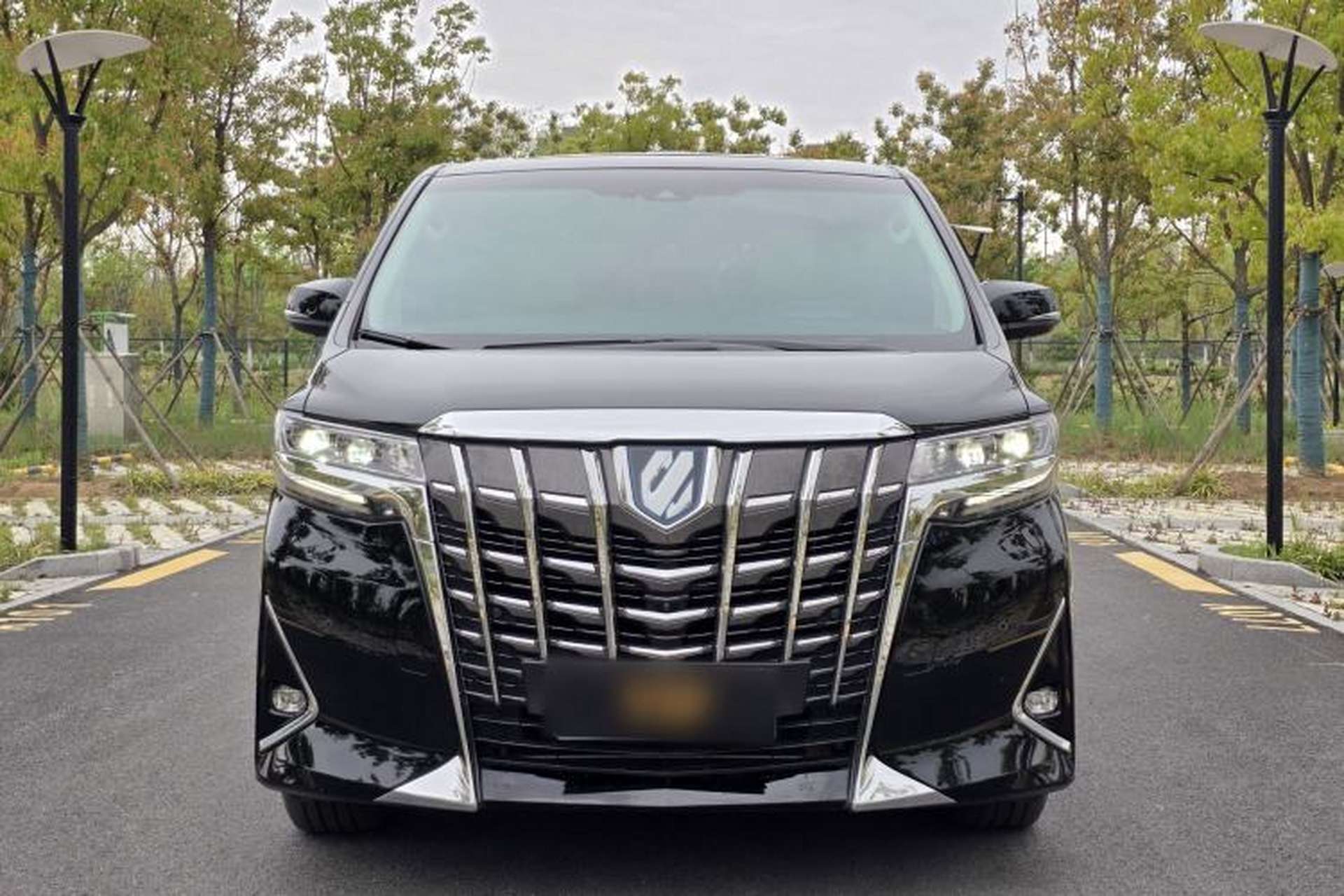 Used Toyota Alphard 2021 Dual-Engine 2.5L Prestige Edition Exterior 3