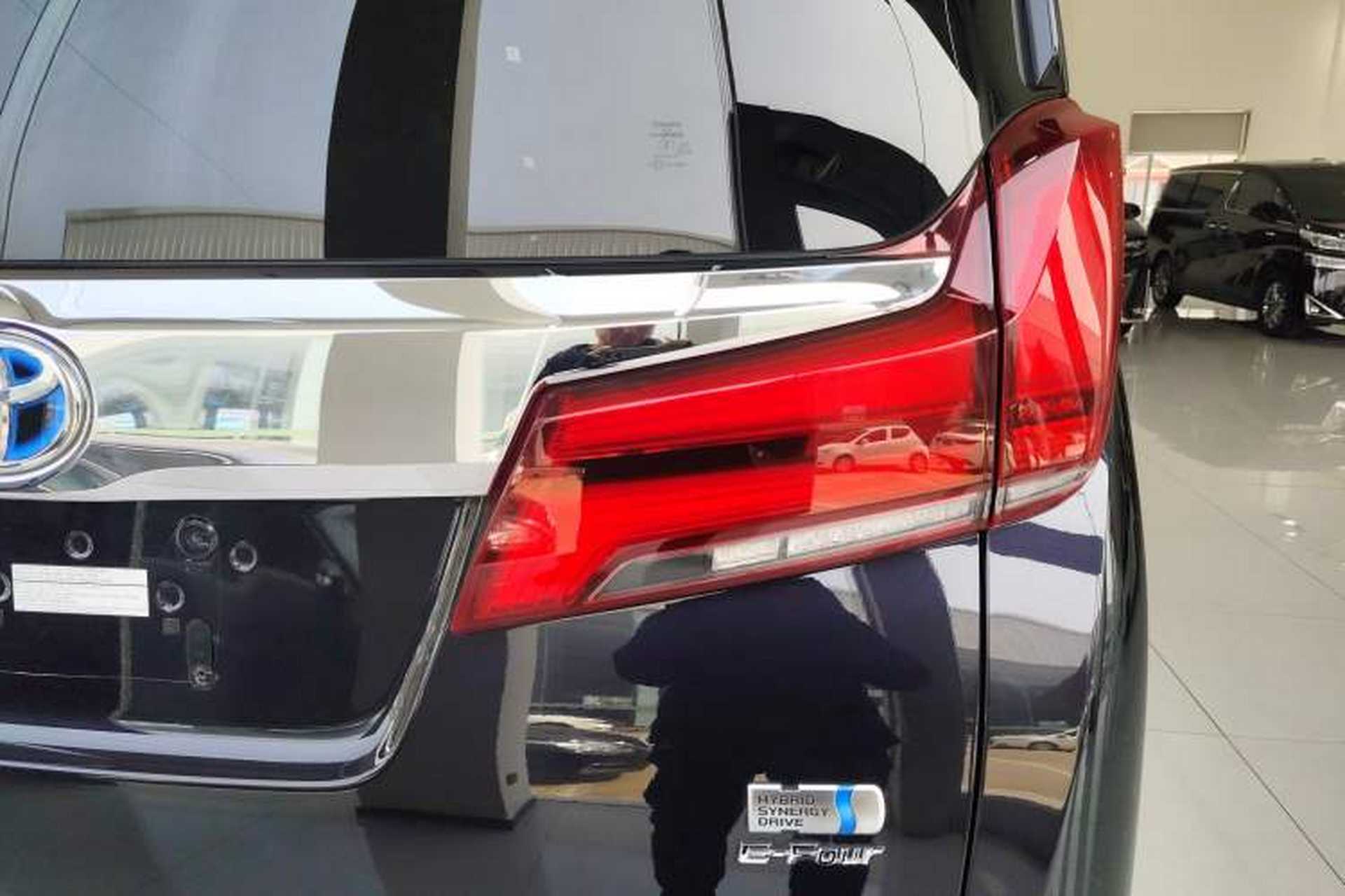 Used Toyota Alphard 2021 Dual-Motor 2.5L Premium Edition Exterior 3