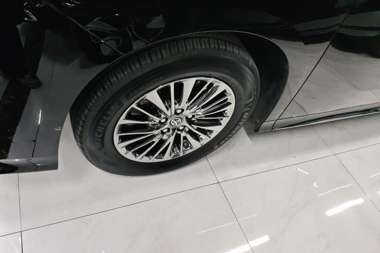 Used Toyota Alphard 2021 Dual-Motor 2.5L Premium Edition Exterior 4