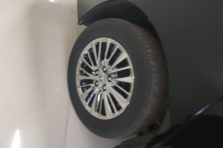 Used Toyota Alphard 2021 Dual-Motor 2.5L Premium Edition Exterior 5