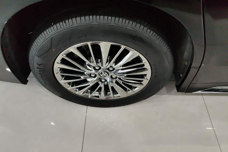 Used Toyota Alphard 2021 Dual-Motor 2.5L Premium Edition Exterior 5