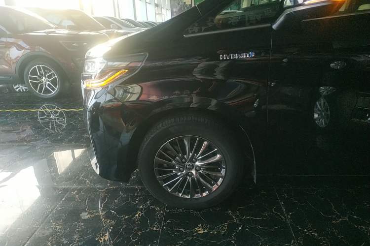 Used Toyota Alphard 2021 Dual-Engine 2.5L Luxury Edition Exterior 7