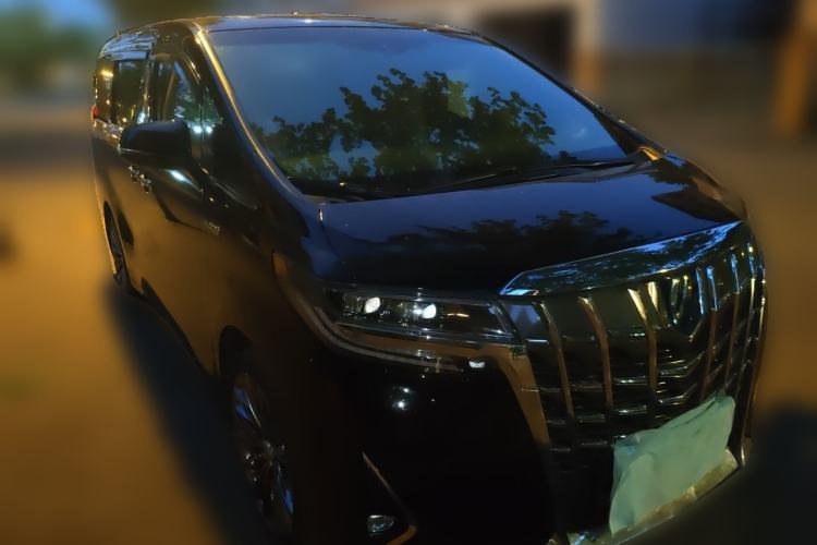 Used Toyota Alphard 2021 Dual-Motor 2.5L Premium Edition Front Right 45 Deg