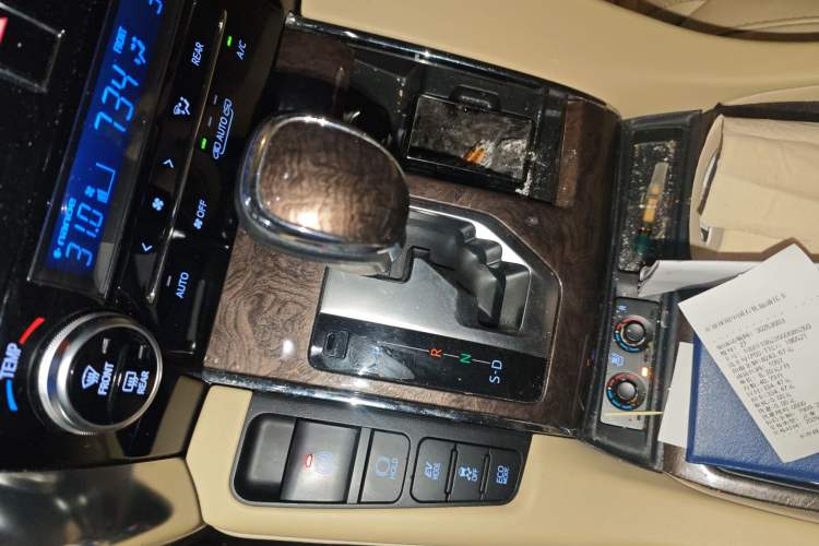Used Toyota Alphard 2021 Dual-Engine 2.5L Prestige Edition Gear Lever