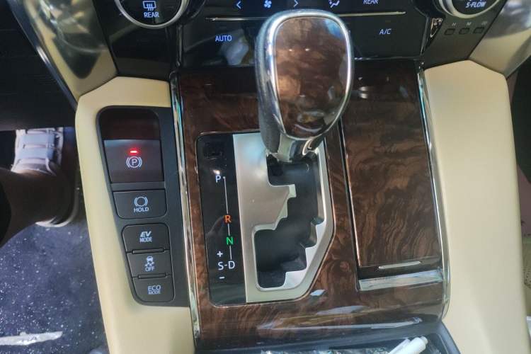 Used Toyota Alphard 2021 Dual-Engine 2.5L Luxury Edition Gear Lever