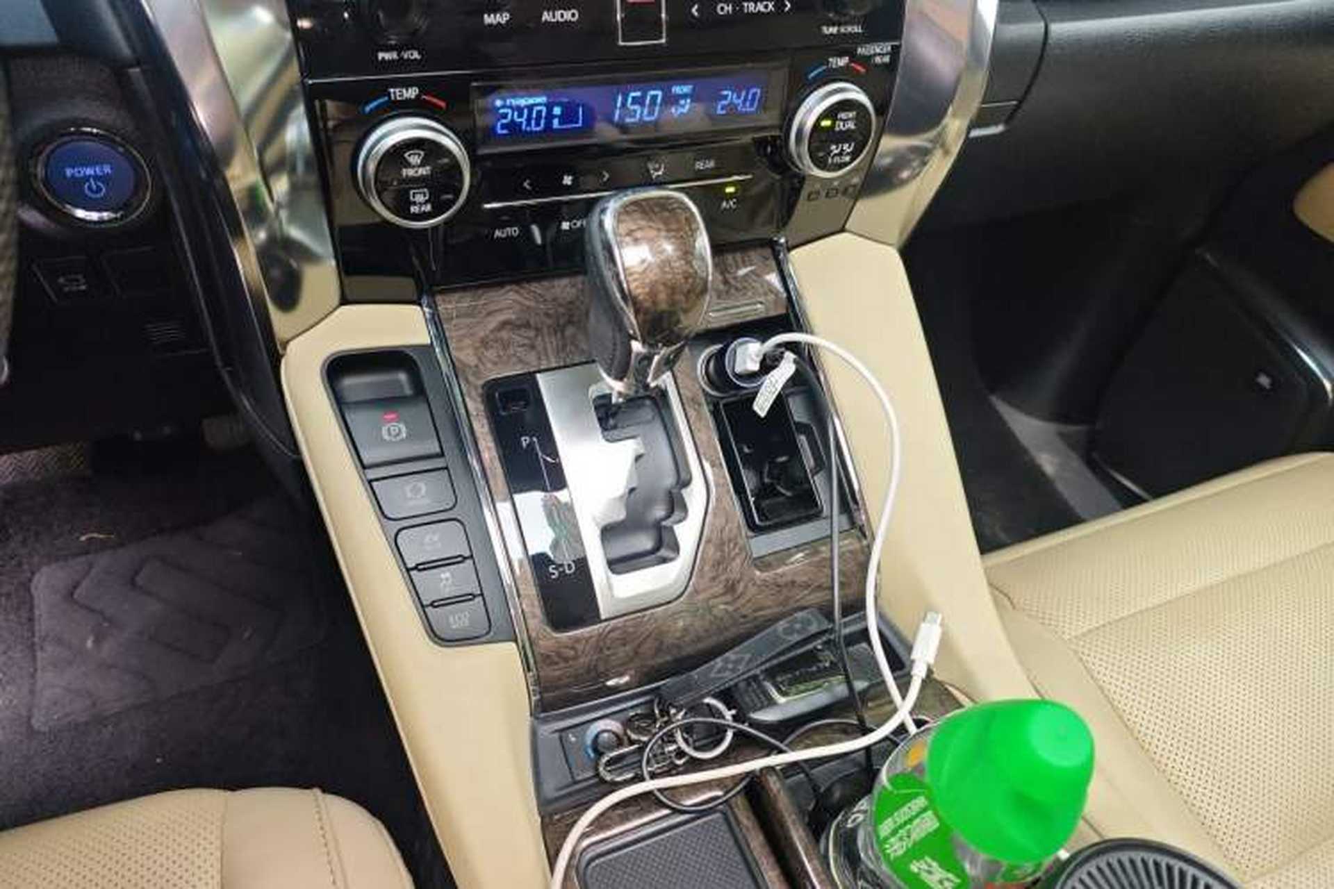 Used Toyota Alphard 2021 Dual-Engine 2.5L Prestige Edition Gear Lever