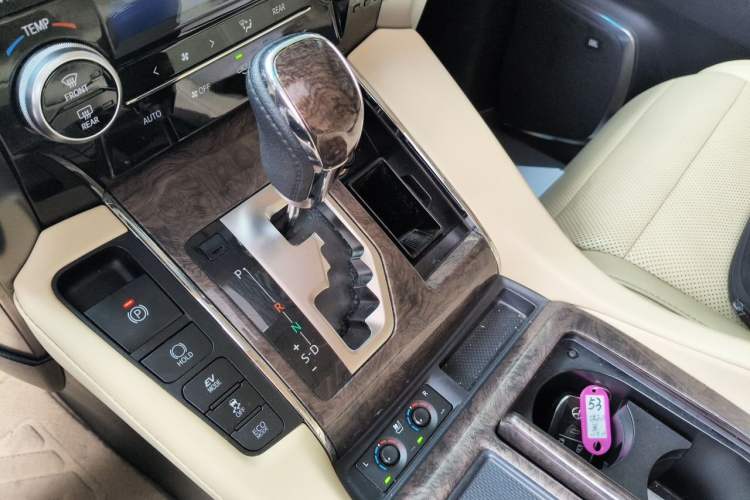 Used Toyota Alphard 2021 Dual-Engine 2.5L Luxury Edition Gear Lever