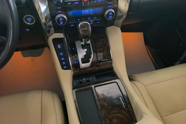 Used Toyota Alphard 2021 Dual-Engine 2.5L Luxury Edition Gear Lever