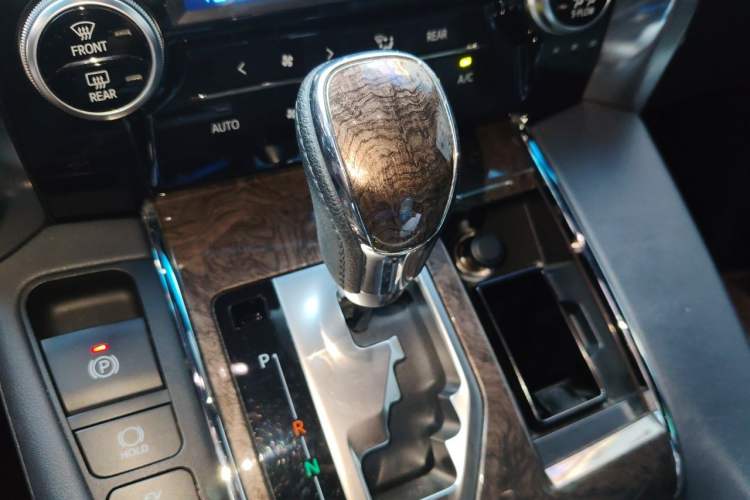 Used Toyota Alphard 2021 Dual-Engine 2.5L Prestige Edition Gear Lever