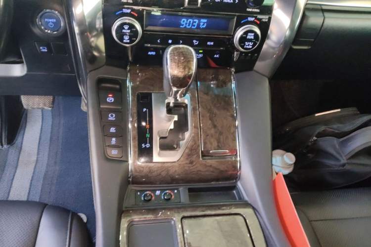 Used Toyota Alphard 2021 Dual-Engine 2.5L Prestige Edition Gear Lever